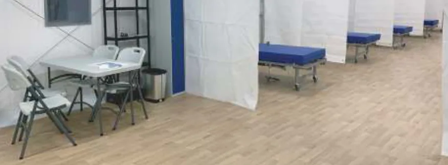 Perdelerle ayrılmış sedyeli triyaj odası